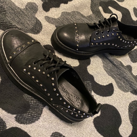 Beautiful Darkwavs! listed as women’s 8 must be men’s 8 , as these are unisex - Picture 2 of 5